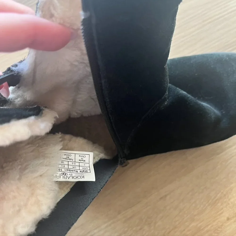 ** Koolaburra UGG Shazi Short black Boot 1019361 size 7